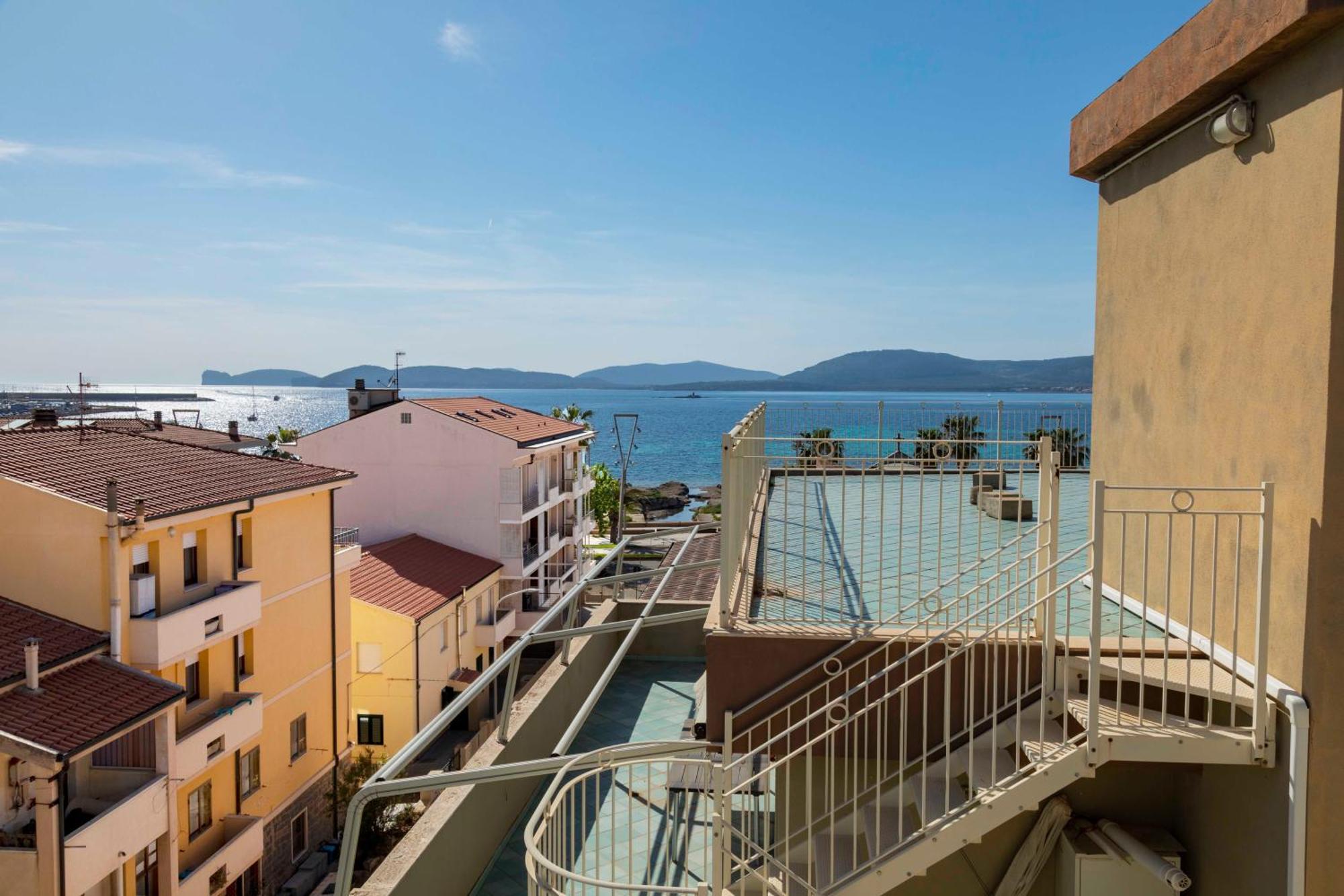 Lovealghero Stanze In Attico Vista Mare Exterior foto